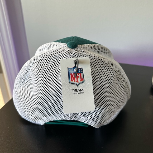 Women’s NFL Eagles Hat - Picture 2 of 4